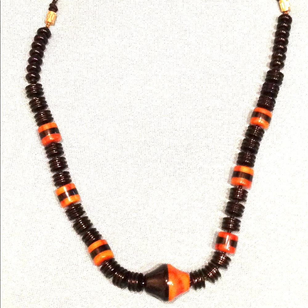 Fabulous Mid Century Bakelite Necklace